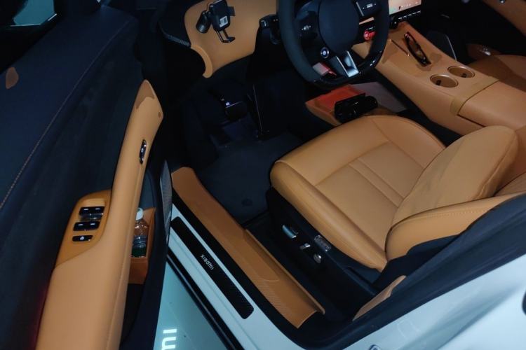 Used Xiaomi Auto YU7 2025 Ultra-Long Range High-Performance All-Wheel-Drive Max Edition Driver Seat