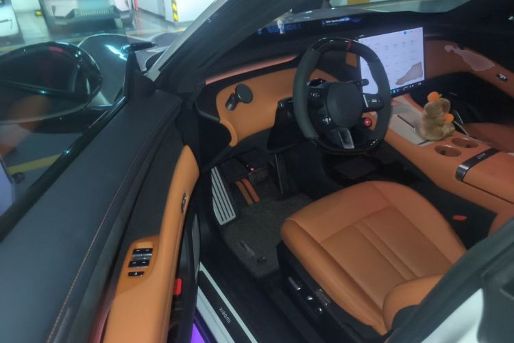 Used Xiaomi Auto YU7 2025 Ultra-Long Range High-Performance All-Wheel-Drive Max Edition Driver Seat