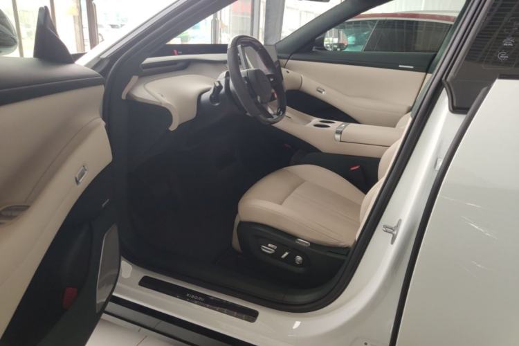 Used Xiaomi Auto YU7 2025 Ultra-Long Range High-Performance All-Wheel-Drive Max Edition Driver Seat