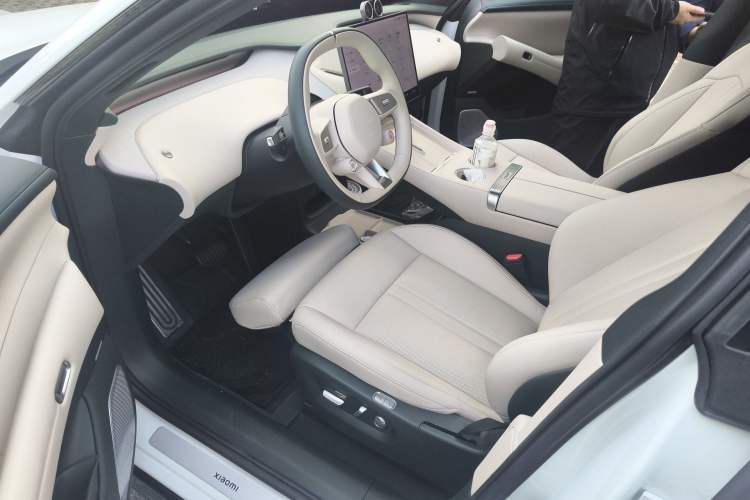 Used Xiaomi Auto YU7 2025 Ultra-Long Range Rear-Wheel Drive Version Driver Seat