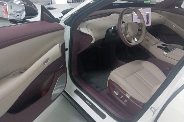Used Xiaomi Auto YU7 2025 Ultra-Long Range High-Performance All-Wheel-Drive Max Edition Driver Seat