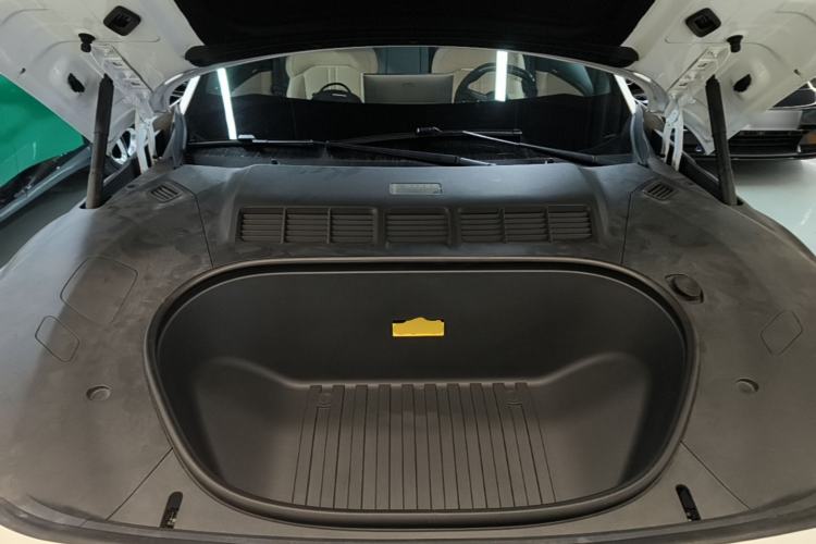 Used Xiaomi Auto YU7 2025 Ultra-Long Range High-Performance All-Wheel-Drive Max Edition Engine Bay