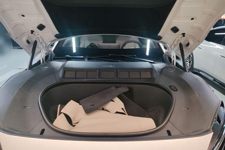 Used Xiaomi Auto YU7 2025 Ultra-Long Range High-Performance All-Wheel-Drive Max Edition Engine Bay