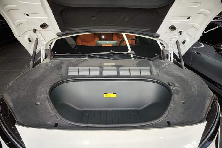 Used Xiaomi Auto YU7 2025 Ultra-Long Range High-Performance All-Wheel-Drive Max Edition Engine Bay