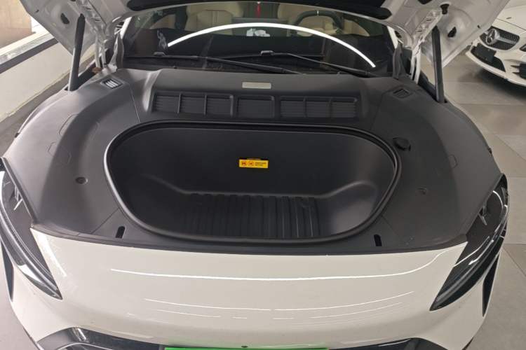 Used Xiaomi Auto YU7 2025 Ultra-Long Range High-Performance All-Wheel-Drive Max Edition Engine Bay