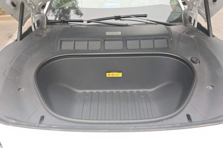 Used Xiaomi Auto YU7 2025 Ultra-Long Range High-Performance All-Wheel-Drive Max Edition Engine Bay