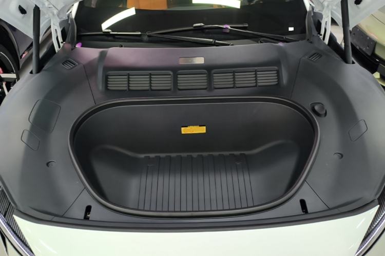 Used Xiaomi Auto YU7 2025 Ultra-Long Range High-Performance All-Wheel-Drive Max Edition Engine Bay
