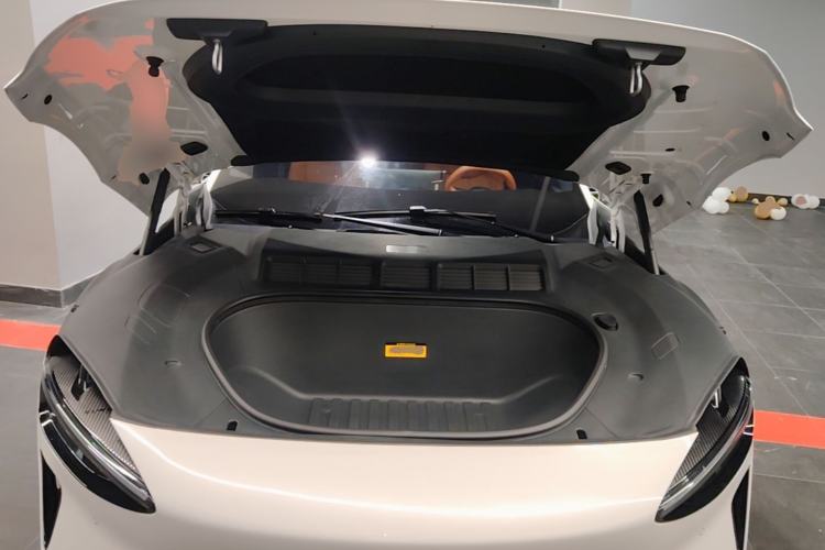 Used Xiaomi Auto YU7 2025 Ultra-Long Range High-Performance All-Wheel-Drive Max Edition Engine Bay