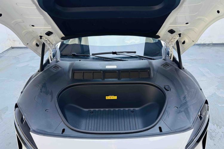 Used Xiaomi Auto YU7 2025 Ultra-Long Range High-Performance All-Wheel-Drive Max Edition Engine Bay