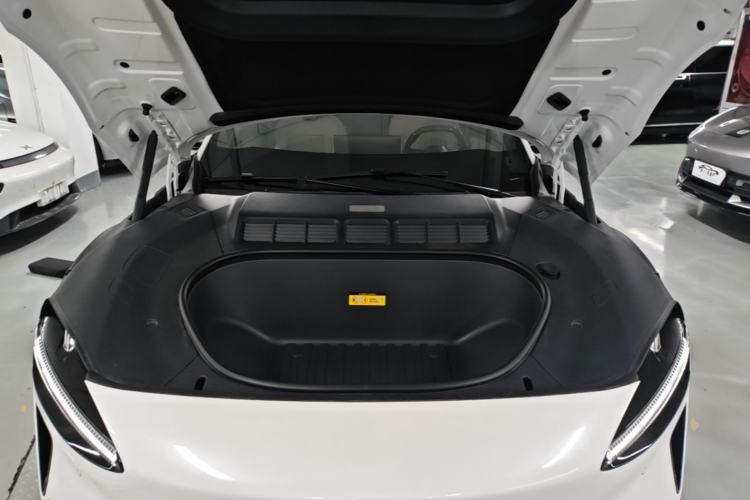 Used Xiaomi Auto YU7 2025 Ultra-Long Range High-Performance All-Wheel-Drive Max Edition Engine Bay