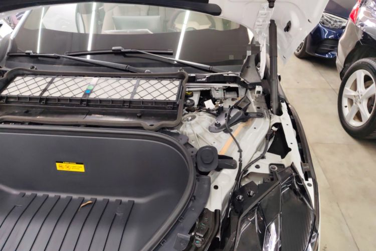 Used Xiaomi Auto YU7 2025 Ultra-Long Range All-Wheel Drive Pro Version Engine Bay Left