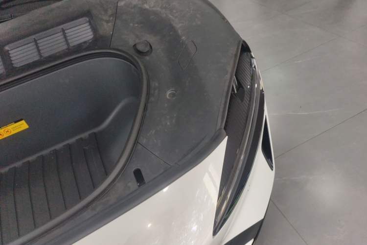 Used Xiaomi Auto YU7 2025 Ultra-Long Range All-Wheel Drive Pro Version Engine Bay Left