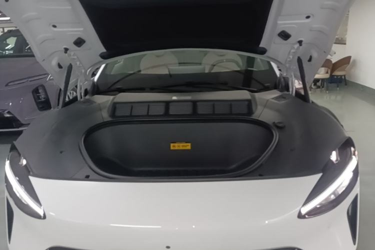 Used Xiaomi Auto YU7 2025 Ultra-Long Range High-Performance All-Wheel-Drive Max Edition Engine Bay