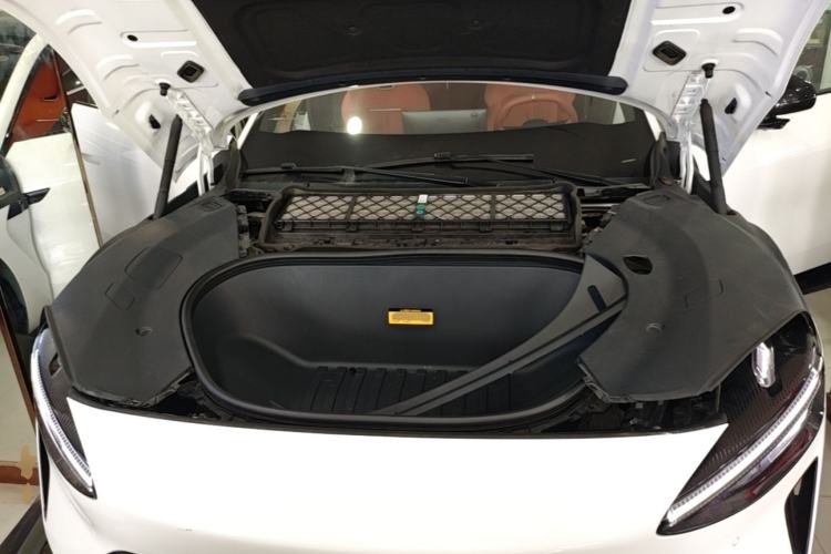 Used Xiaomi Auto YU7 2025 Ultra-Long Range High-Performance All-Wheel-Drive Max Edition Engine Bay
