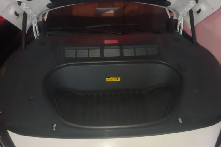 Used Xiaomi Auto YU7 2025 Ultra-Long Range High-Performance All-Wheel-Drive Max Edition Engine Bay