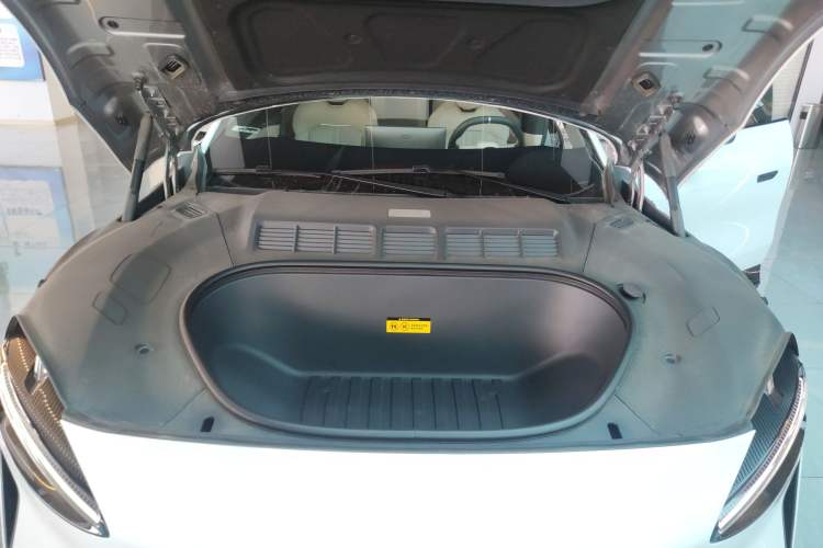 Used Xiaomi Auto YU7 2025 Ultra-Long Range Rear-Wheel Drive Version Engine Bay