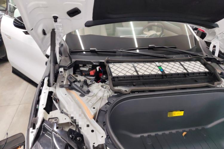 Used Xiaomi Auto YU7 2025 Ultra-Long Range All-Wheel Drive Pro Version Engine Bay Right