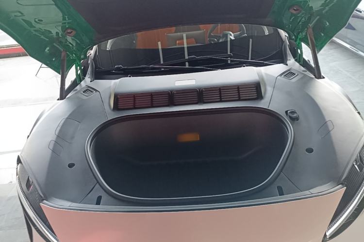 Used Xiaomi Auto YU7 2025 Ultra-Long Range Rear-Wheel Drive Version Engine Bay