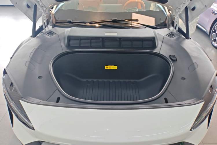 Used Xiaomi Auto YU7 2025 Ultra-Long Range Rear-Wheel Drive Version Engine Bay