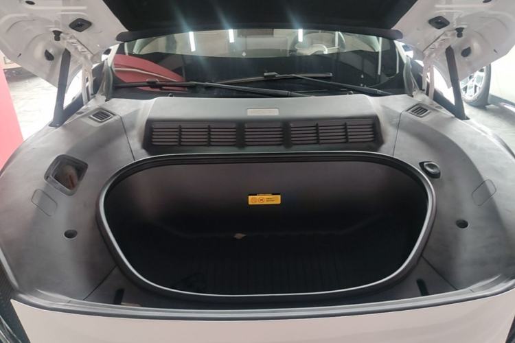 Used Xiaomi Auto YU7 2025 Ultra-Long Range High-Performance All-Wheel-Drive Max Edition Engine Bay