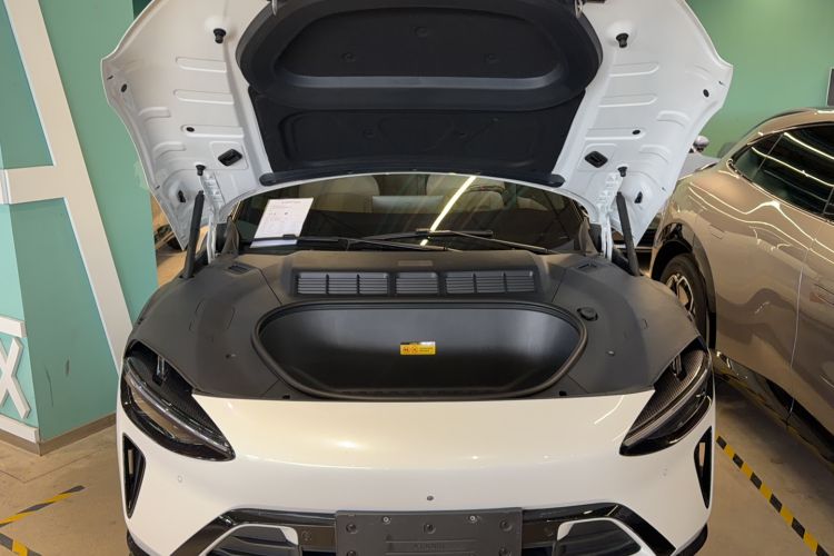 Used Xiaomi Auto YU7 2025 Ultra-Long Range High-Performance All-Wheel-Drive Max Edition Engine Bay