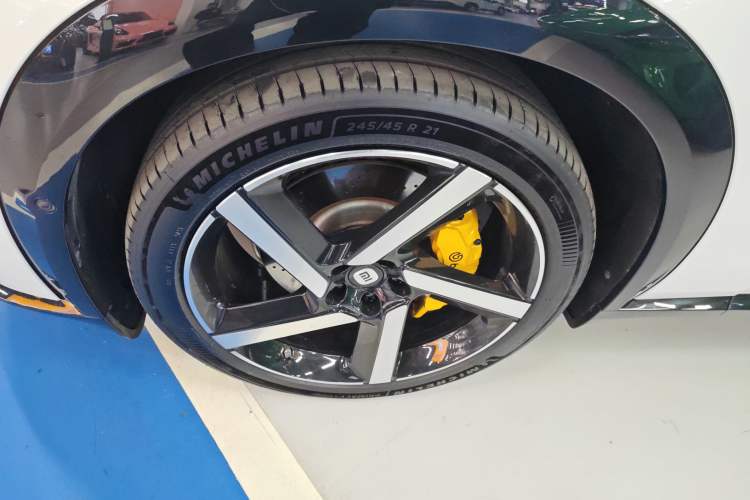 Used Xiaomi Auto YU7 2025 Ultra-Long Range High-Performance All-Wheel-Drive Max Edition Exterior 1