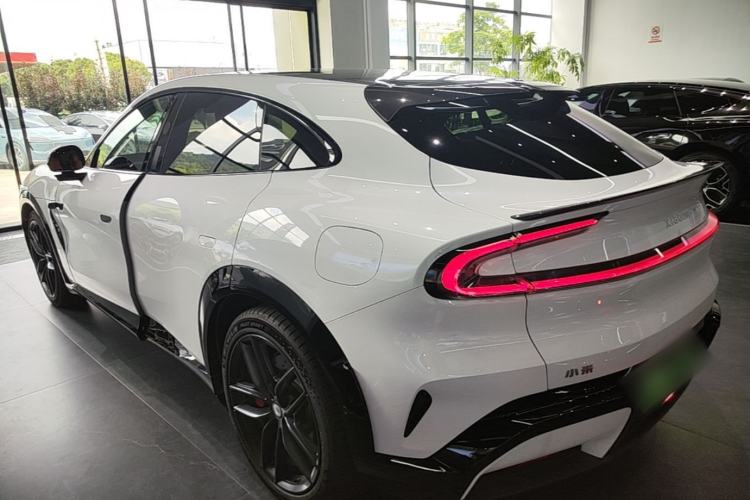 Used Xiaomi Auto YU7 2025 Ultra-Long Range High-Performance All-Wheel-Drive Max Edition Exterior 2