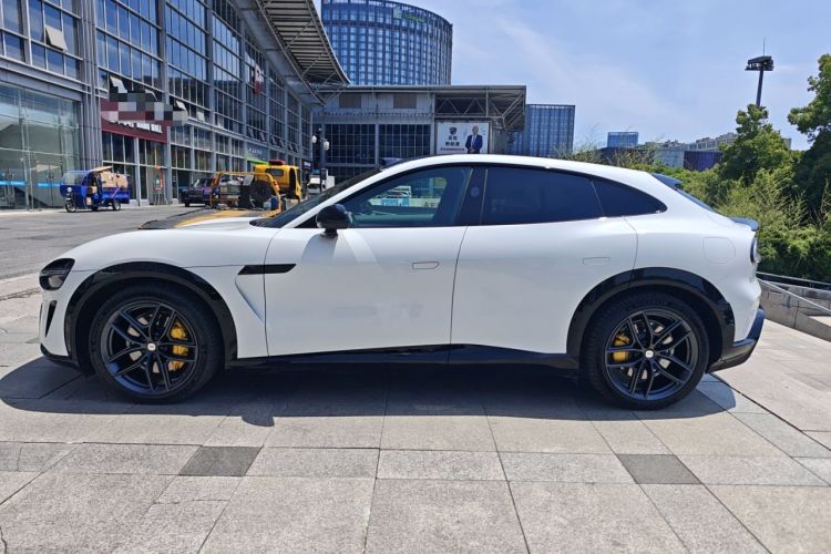 Used Xiaomi Auto YU7 2025 Ultra-Long Range High-Performance All-Wheel-Drive Max Edition Exterior 2