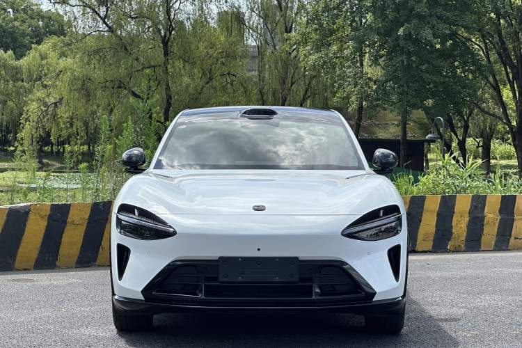 Used Xiaomi Auto YU7 2025 Ultra-Long Range High-Performance All-Wheel-Drive Max Edition Exterior 2