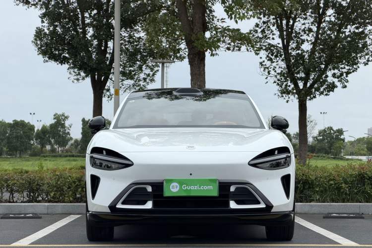 Used Xiaomi Auto YU7 2025 Ultra-Long Range High-Performance All-Wheel-Drive Max Edition Exterior 2
