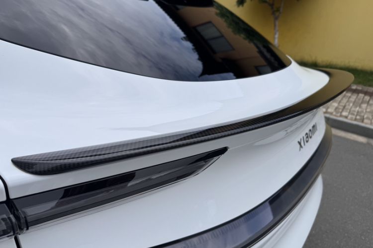Used Xiaomi Auto YU7 2025 Ultra-Long Range High-Performance All-Wheel-Drive Max Edition Exterior 3
