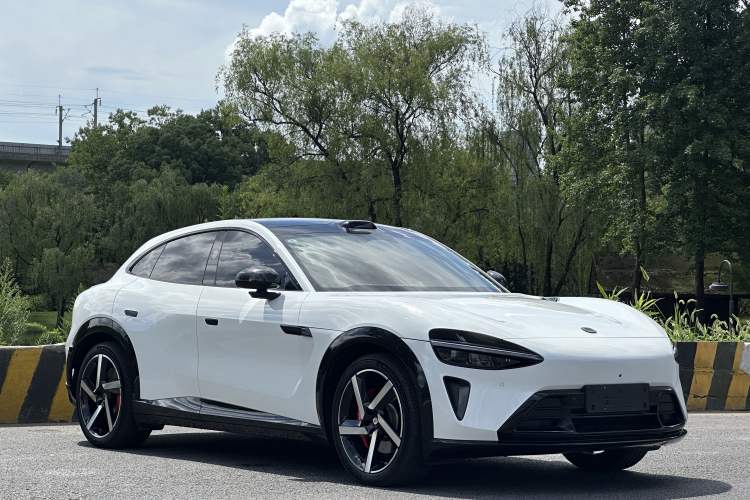 Used Xiaomi Auto YU7 2025 Ultra-Long Range High-Performance All-Wheel-Drive Max Edition Exterior 3