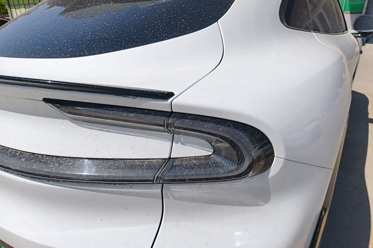 Used Xiaomi Auto YU7 2025 Ultra-Long Range Rear-Wheel Drive Version Exterior 3
