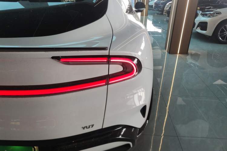 Used Xiaomi Auto YU7 2025 Ultra-Long Range Rear-Wheel Drive Version Exterior 3