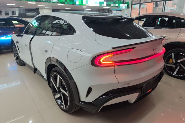 Used Xiaomi Auto YU7 2025 Ultra-Long Range High-Performance All-Wheel-Drive Max Edition Exterior 3