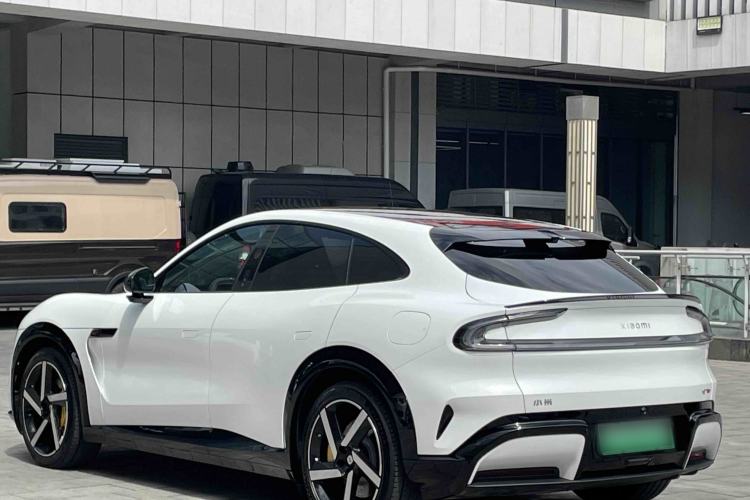 Used Xiaomi Auto YU7 2025 Ultra-Long Range High-Performance All-Wheel-Drive Max Edition Exterior 4