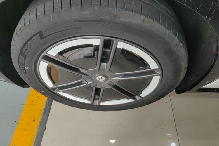 Used Xiaomi Auto YU7 2025 Ultra-Long Range Rear-Wheel Drive Version Exterior 4
