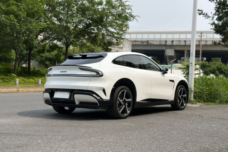 Used Xiaomi Auto YU7 2025 Ultra-Long Range Rear-Wheel Drive Version Exterior 4