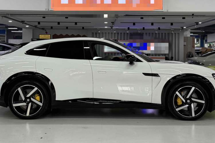 Used Xiaomi Auto YU7 2025 Ultra-Long Range High-Performance All-Wheel-Drive Max Edition Exterior 4