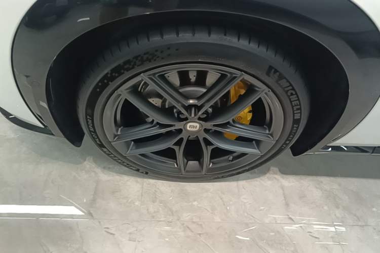 Used Xiaomi Auto YU7 2025 Ultra-Long Range High-Performance All-Wheel-Drive Max Edition Exterior 4