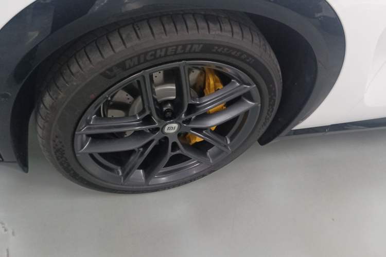Used Xiaomi Auto YU7 2025 Ultra-Long Range High-Performance All-Wheel-Drive Max Edition Exterior 4