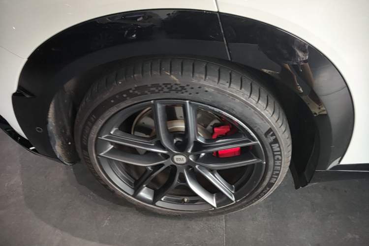 Used Xiaomi Auto YU7 2025 Ultra-Long Range High-Performance All-Wheel-Drive Max Edition Exterior 5