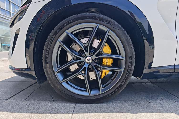 Used Xiaomi Auto YU7 2025 Ultra-Long Range High-Performance All-Wheel-Drive Max Edition Exterior 5