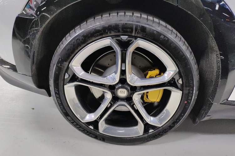 Used Xiaomi Auto YU7 2025 Ultra-Long Range High-Performance All-Wheel-Drive Max Edition Exterior 5