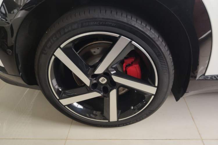 Used Xiaomi Auto YU7 2025 Ultra-Long Range High-Performance All-Wheel-Drive Max Edition Exterior 5