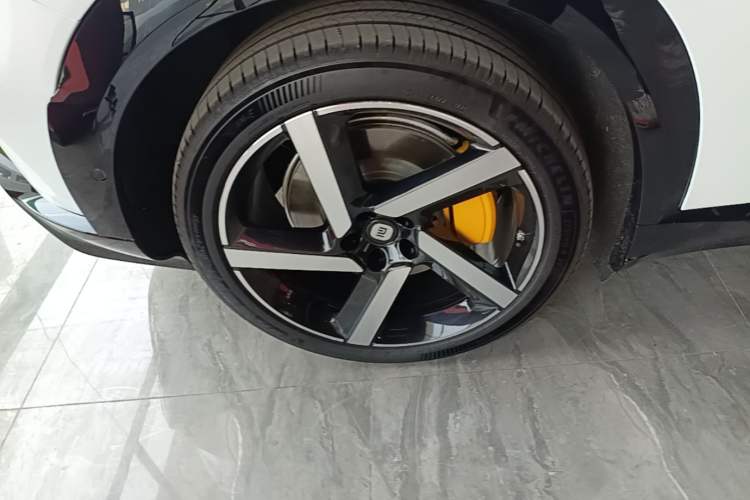 Used Xiaomi Auto YU7 2025 Ultra-Long Range Rear-Wheel Drive Version Exterior 5
