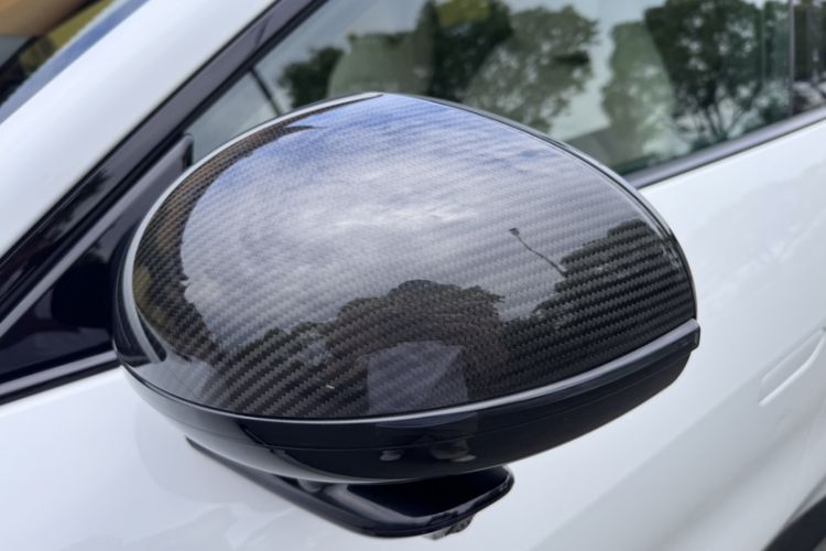 Used Xiaomi Auto YU7 2025 Ultra-Long Range High-Performance All-Wheel-Drive Max Edition Exterior 6