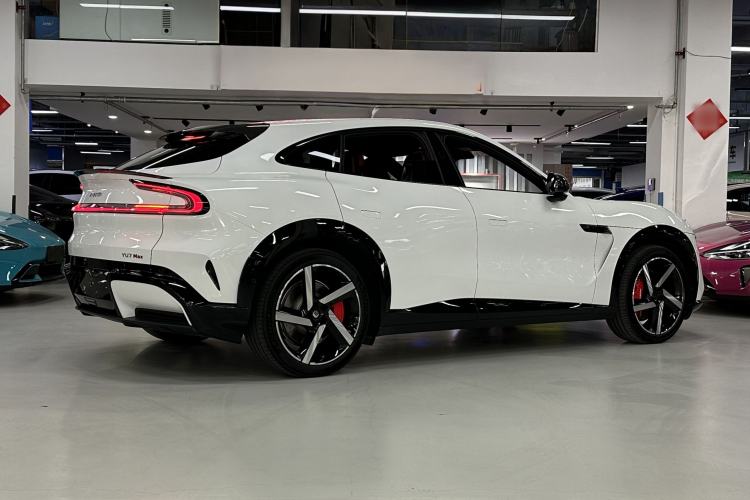 Used Xiaomi Auto YU7 2025 Ultra-Long Range High-Performance All-Wheel-Drive Max Edition Exterior 6