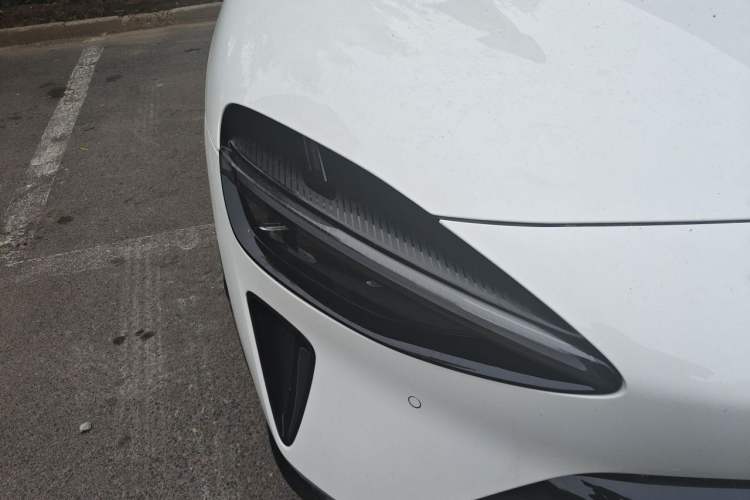Used Xiaomi Auto YU7 2025 Ultra-Long Range High-Performance All-Wheel-Drive Max Edition Exterior 6
