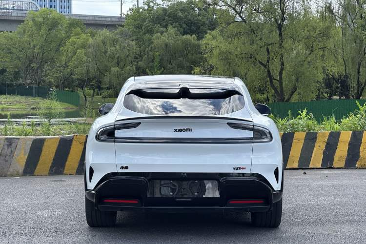 Used Xiaomi Auto YU7 2025 Ultra-Long Range High-Performance All-Wheel-Drive Max Edition Exterior 6